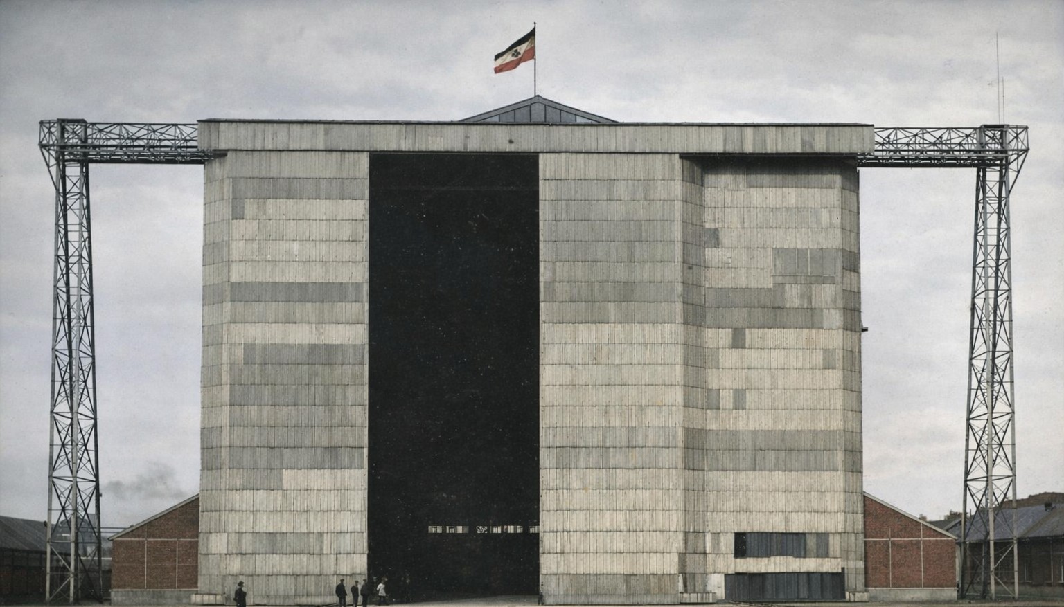 Le dirigeable à Maubeuge