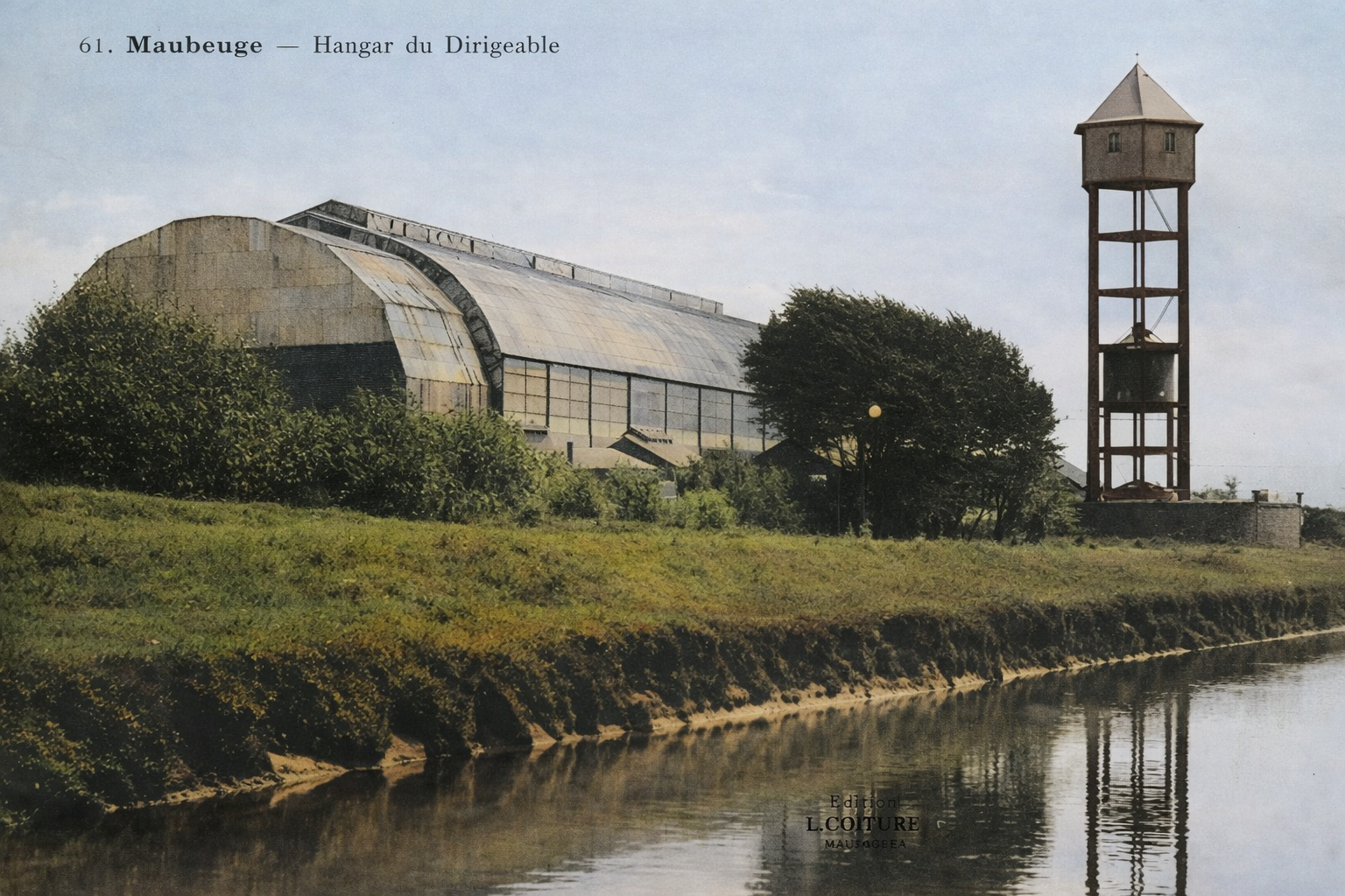 Le dirigeable à Maubeuge