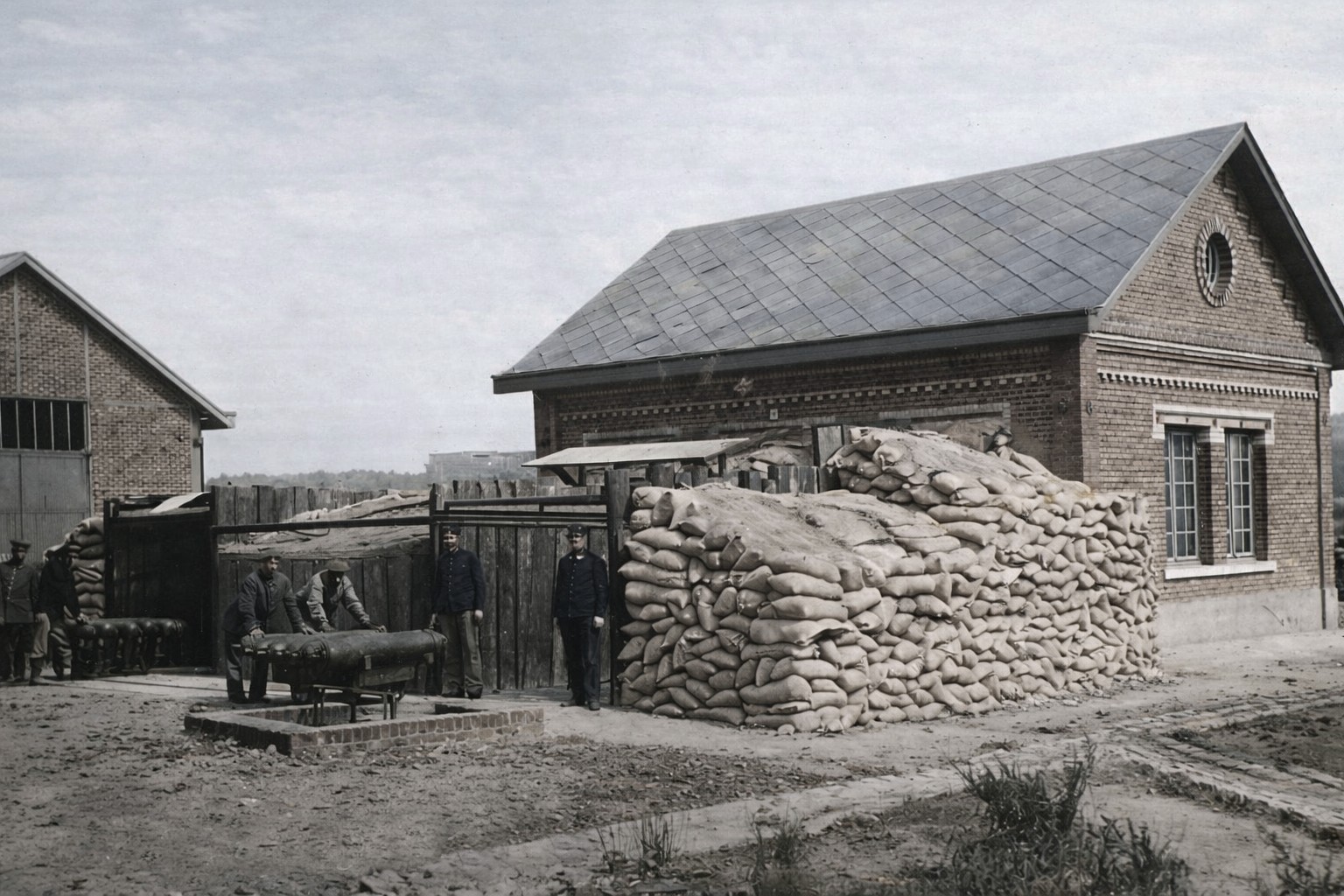 Le dirigeable à Maubeuge 