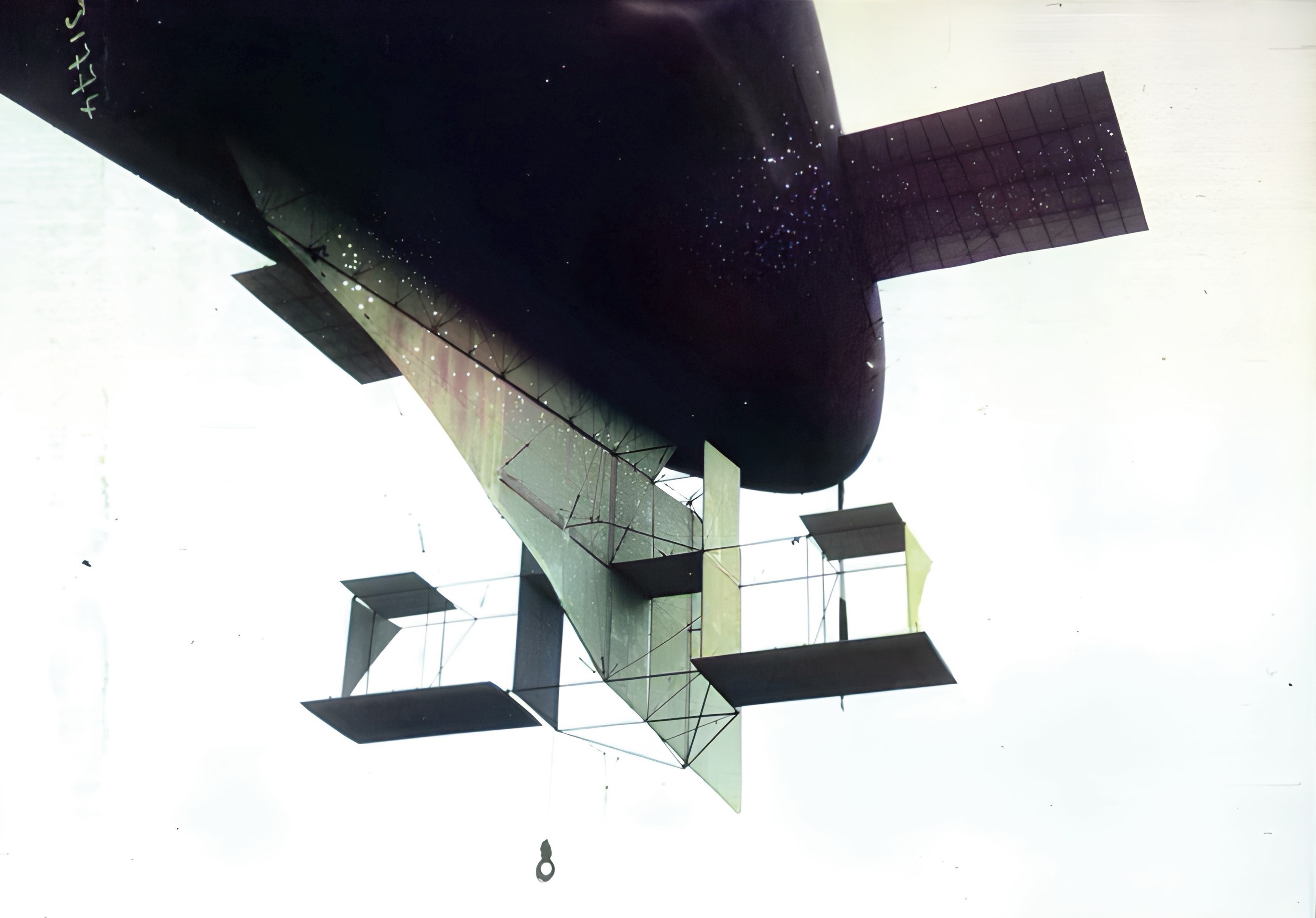 Le dirigeable à Maubeuge 