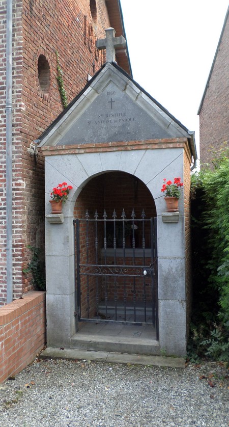 Chapelle à Dompierre sur Helpe.