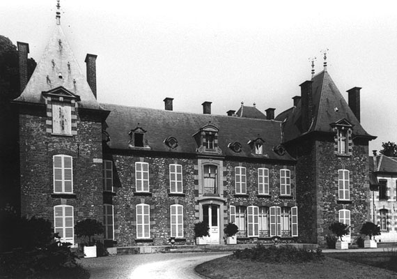 Château d'Hugemont à Dompierre sur Helpe