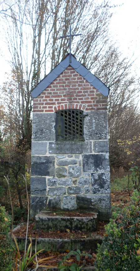 Oratoire à Dompierre sur Helpe.