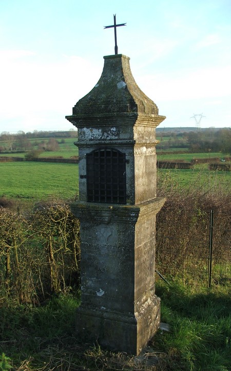 Oratoire à Dompierre sur Helpe.