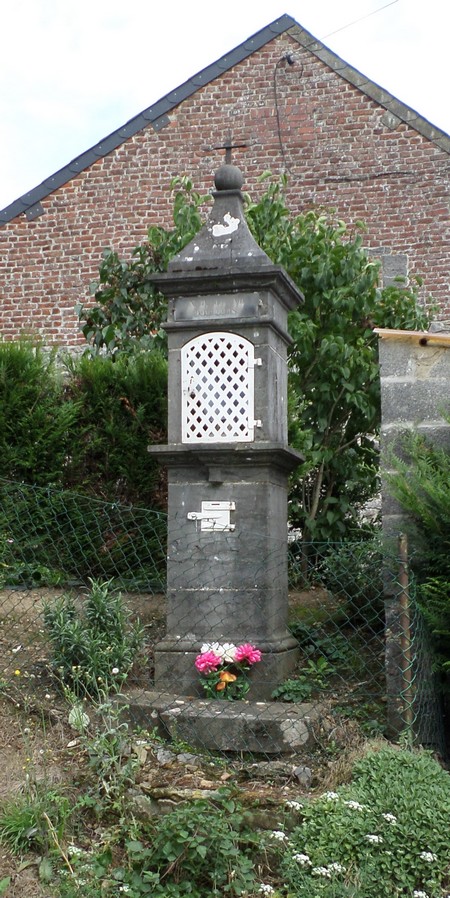 Oratoire à Dompierre sur Helpe.