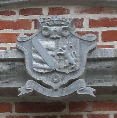 Les armoiries de la famille de Nédonchel au château de Dourlers.
