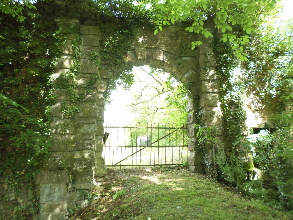 Le château d'Eclaibes.