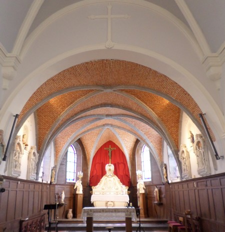 Eglise St Etienne d'Eclaibes. le choeur.