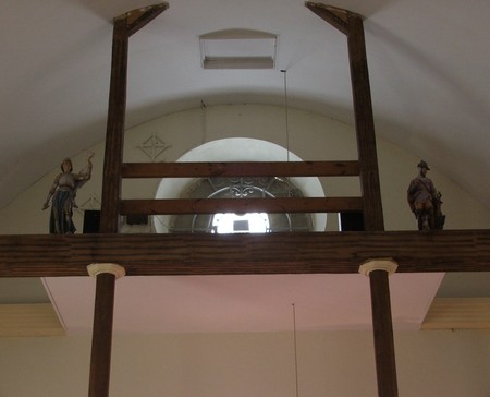 Poutre de Gloirel dans l'église d'Ecuelin