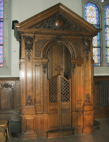Confessionnal de l'église d'englefontaine