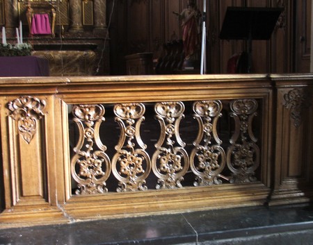 Banc de communion de l'église d'Englefontaine