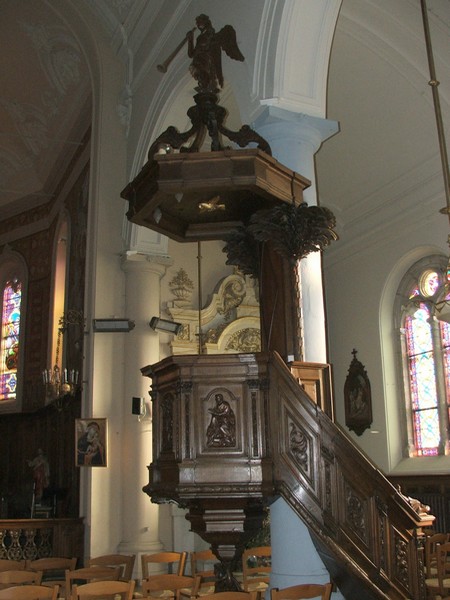 Chaire de l'église d'Englefontaine