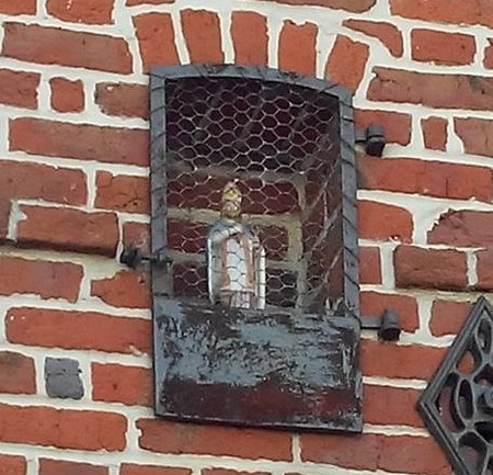 Niche à Englefontaine.