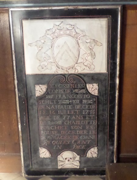 Eglise d'Eppe Sauvage, pierre tombale.