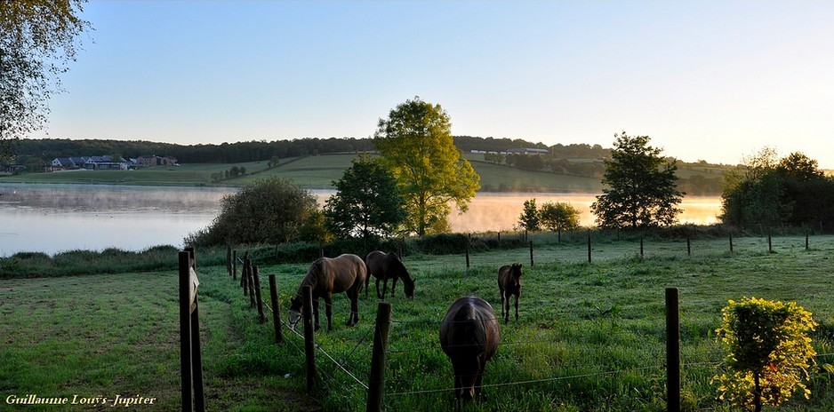 Le lac du Val Joly à Eppe Sauvage