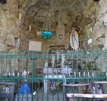 Chapelle à Étrœungt, intérieur.