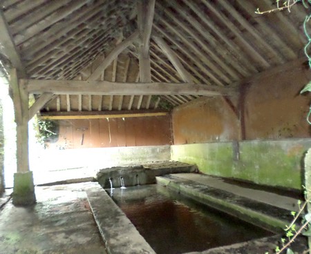 Lavoir d'Étrœungt 