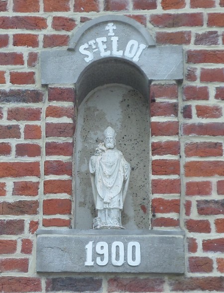 Niche St Eloi à Etroeungt.