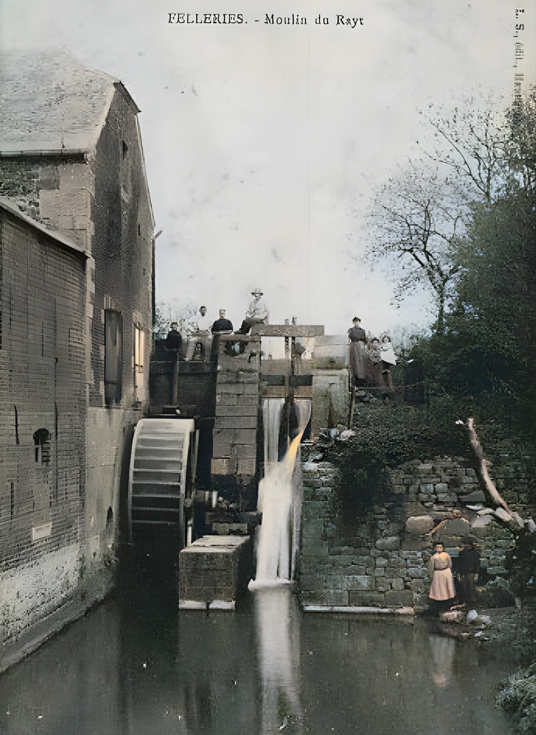 Vannes du moulin du Rayt à Felleries.