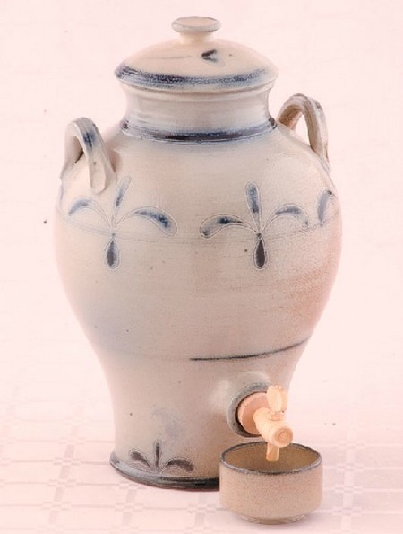 Poterie du musée de Ferrière la Petite.
