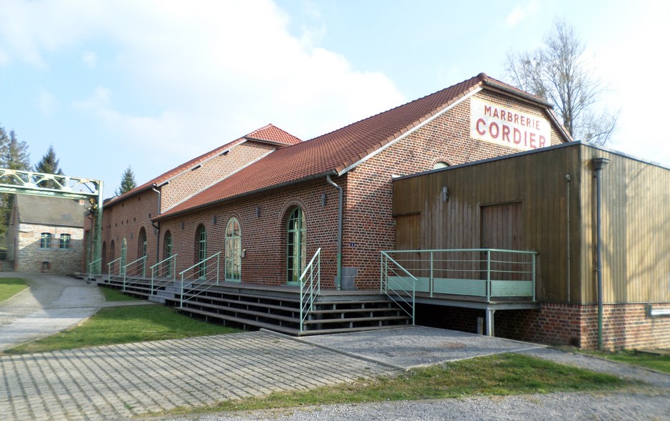Flaumont Waudrechies, médiathèque et musée du marbre