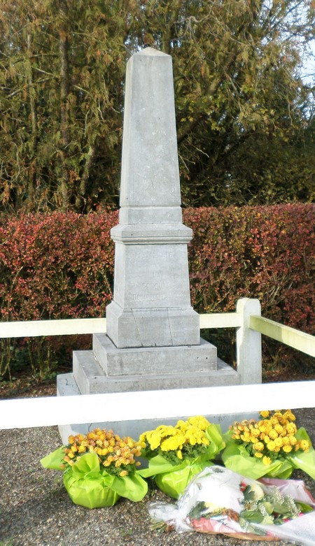 Monument aux Morts de Floursies