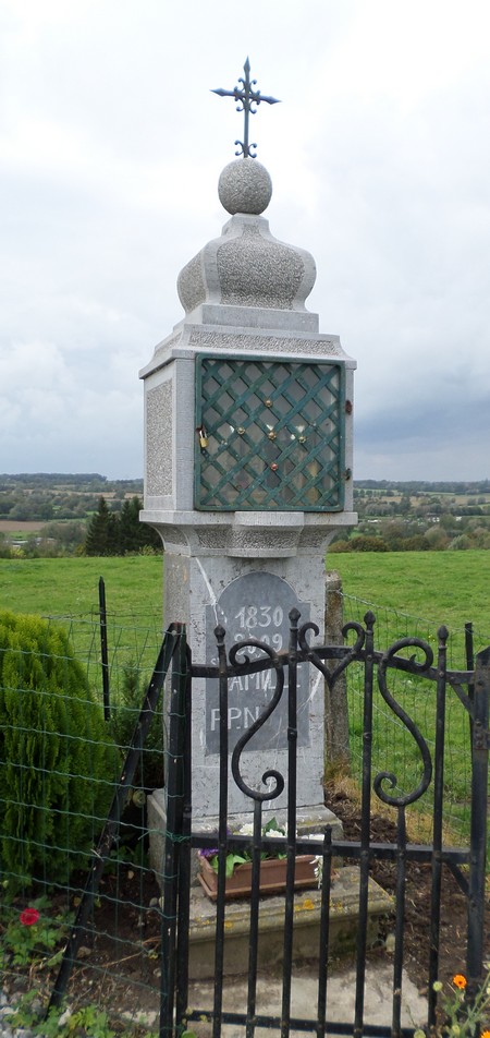 Chapelle de 1830 à Floyon