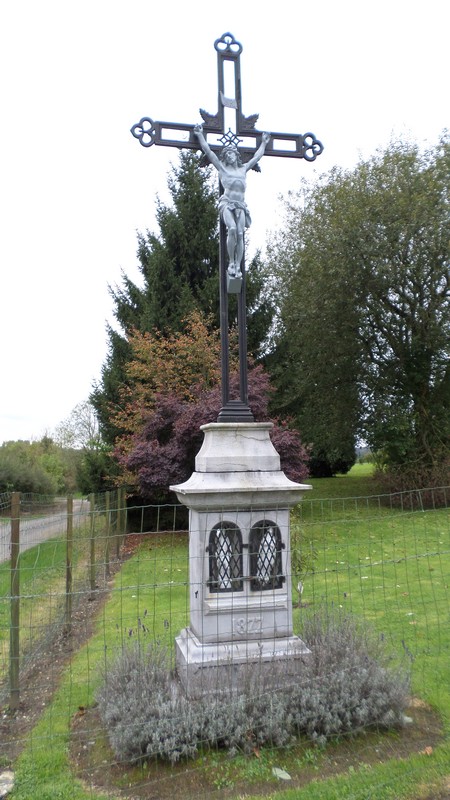 Oratoire - croix à Floyon