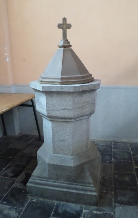 Eglise de Forest en Cambrésis, fonts baptismaux