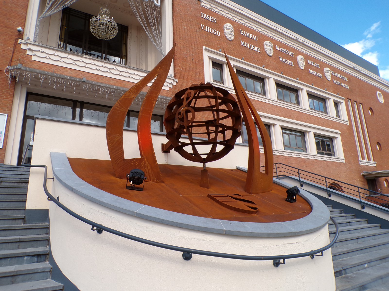 Sculpture réalisée par Philippe Pellez à Fourmies