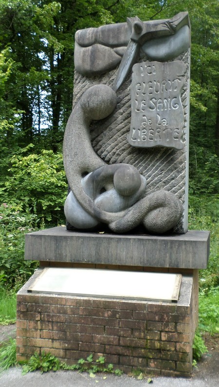 Stèle des aviateurs à Fourmies
