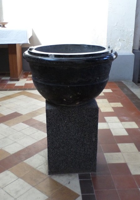 Eglise de Fourmies, fonts baptismaux.
