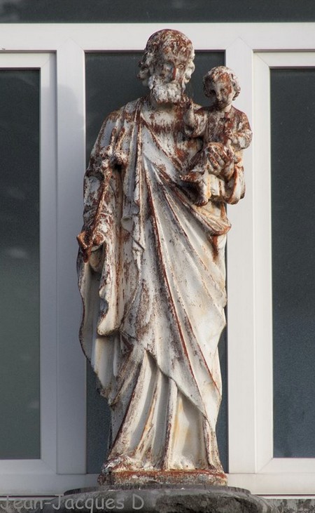 Sculpture de St Louis à Fourmies