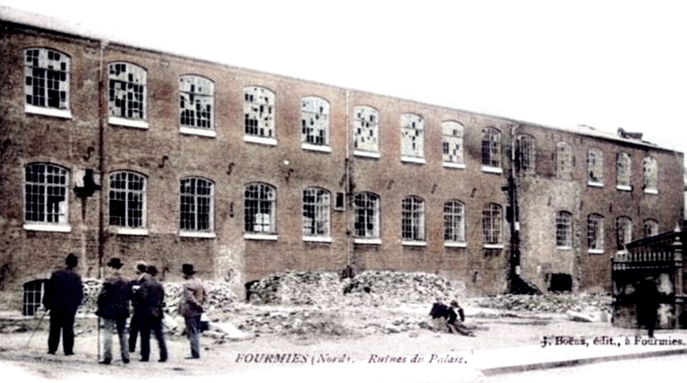 Cinéma Le Palace à Fourmies, carte postale ancienne.