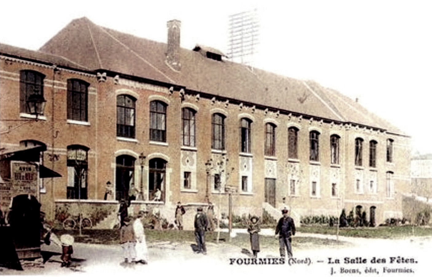 Cinéma Le Palace à Fourmies carte postale ancienne.