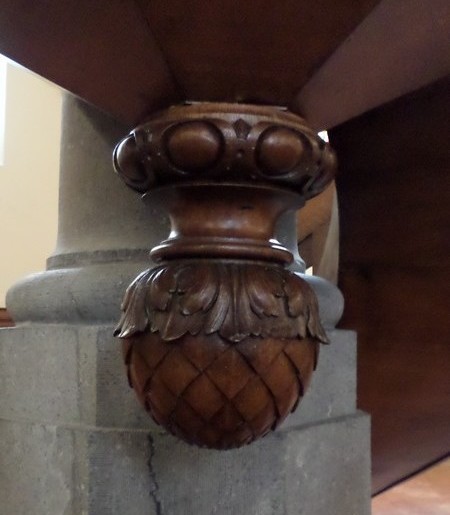 Eglise de Frasnoy : détail de la chaire