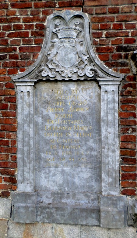 Eglise de Frasnoy : pierre tombale