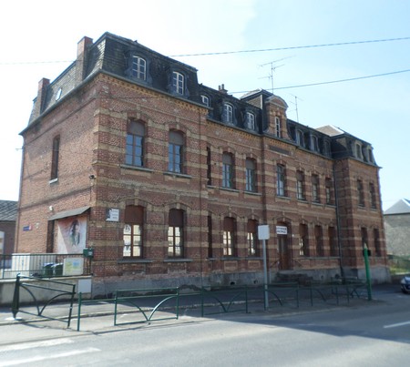 La bibliothèque de Glageon.