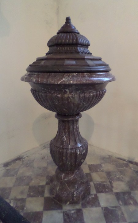 Eglise de Glageon, les fonts baptismaux.