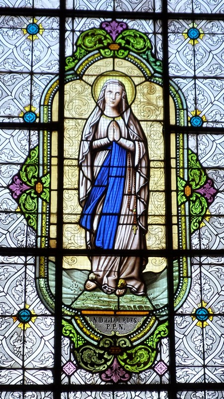 Eglise de Glageon, vitrail