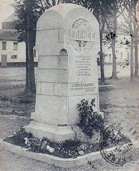 Ancienne borne frontière de Gognies Chaussée.