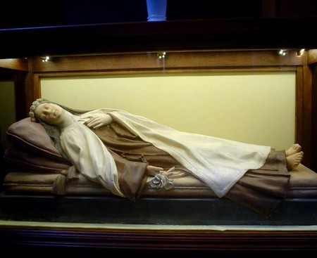 Eglise de Gognies Chaussée - Gisant de Ste Thérèse