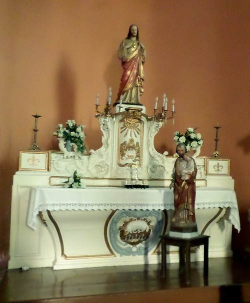 Gommegnies, L'église St.Joseph à Carnoy, autel