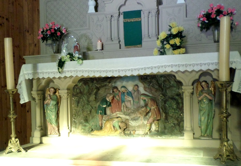 Bas relief de l'église de Carnoy à Gommegnies.