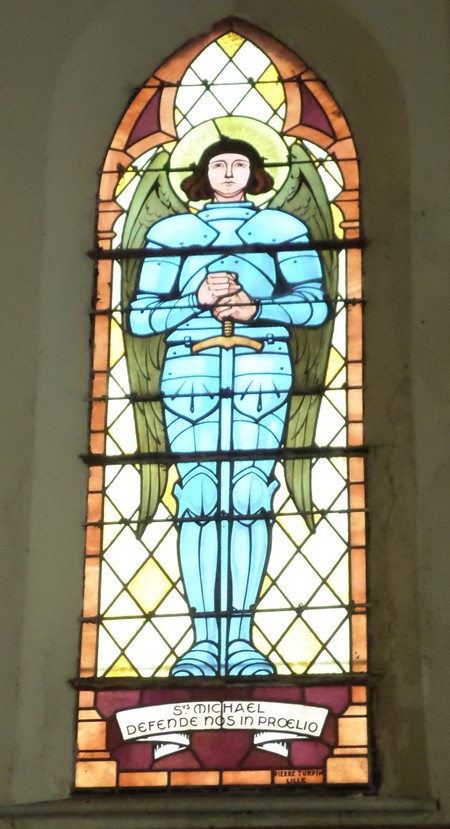L'église St.Joseph à Carnoy, vitrail.