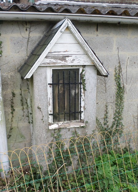 Petite chapelle à Gussignies.