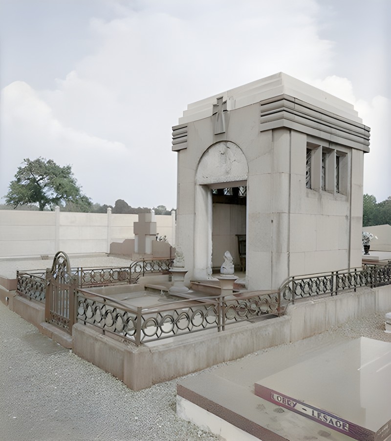 Chapelle funéraire Cornu-Godefroid au cimetière de Gussignies
