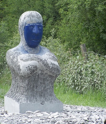 Sculpture à Gussignies