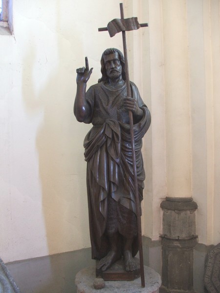 Eglise d'Hautmont : statue en bois