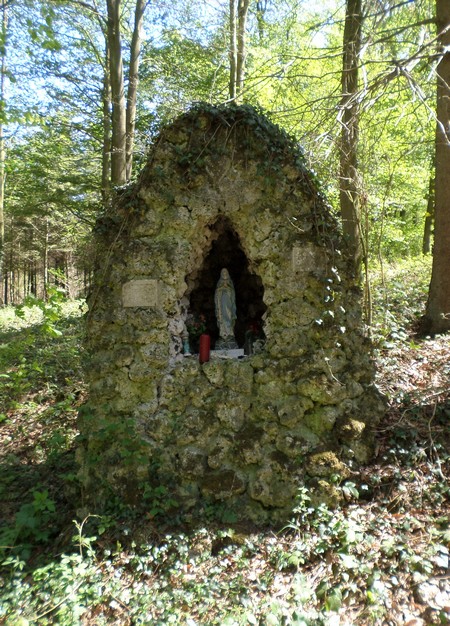 Grotte de Lourdes à Hestrud
